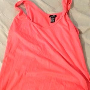 Rue 21 tank